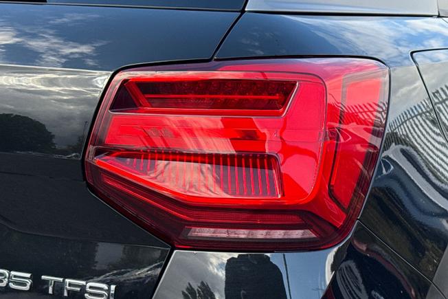 Audi Q2 Photo 18
