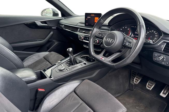 AUDI A4 Avant Photo 6