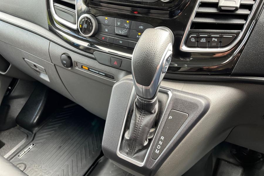 Ford TRANSIT CUSTOM Photo autoimg-14e300c77fd7673e917975e51494a08a3e1e394f.jpg