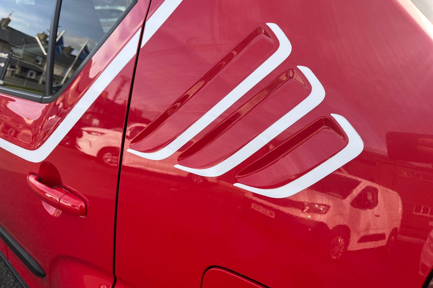 Suzuki IGNIS Photo 30