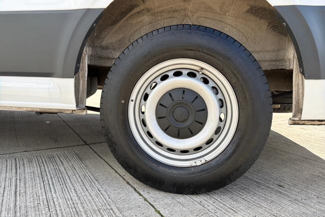 VOLKSWAGEN Crafter Photo 5