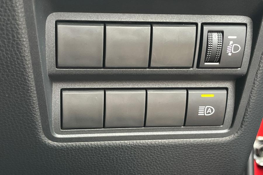 Toyota YARIS Photo autoimg-14eec3b4e3b5ab5642b783570b7255ac061da726.jpg