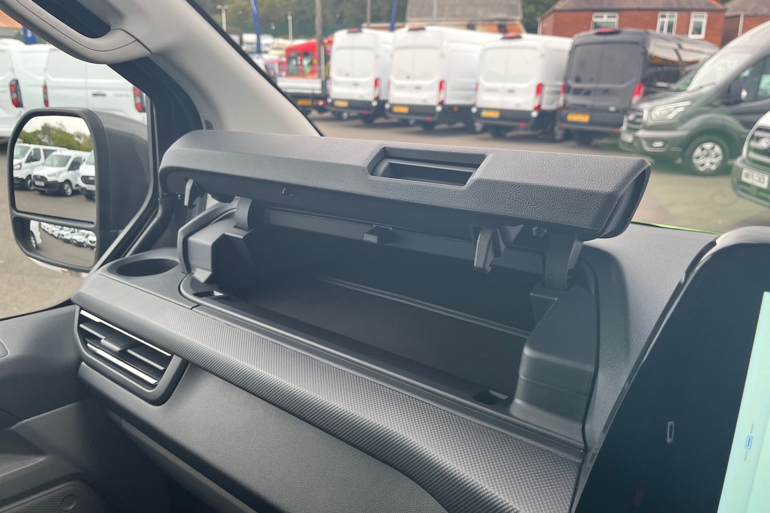 Ford TRANSIT CUSTOM Photo 14