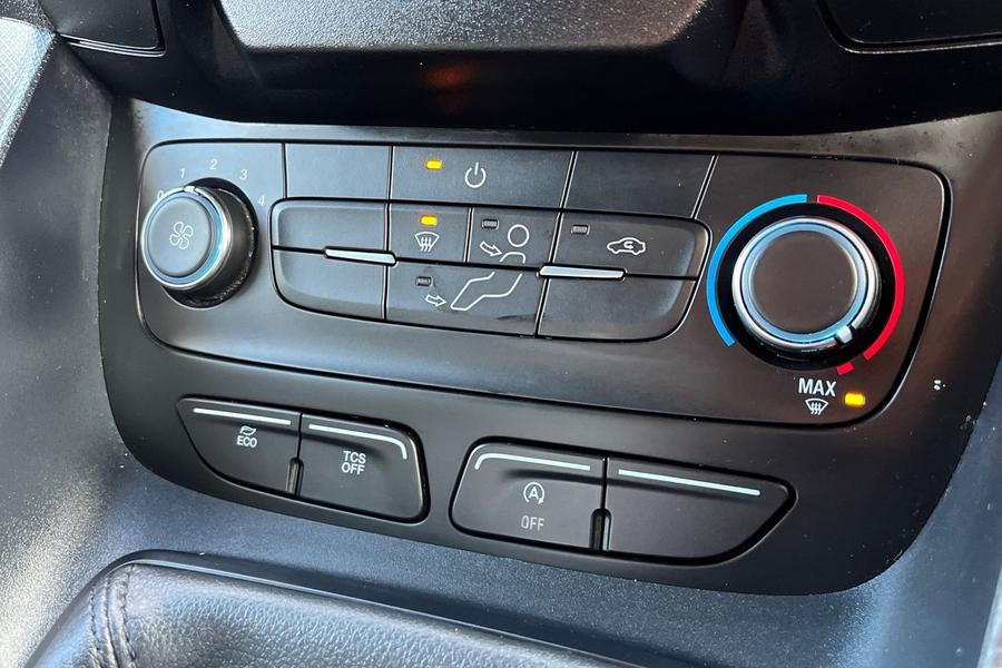 Ford TRANSIT CONNECT Photo autoimg-14f0e065d7d6d4677ded7b46a5574ae5a4bc815a.jpg