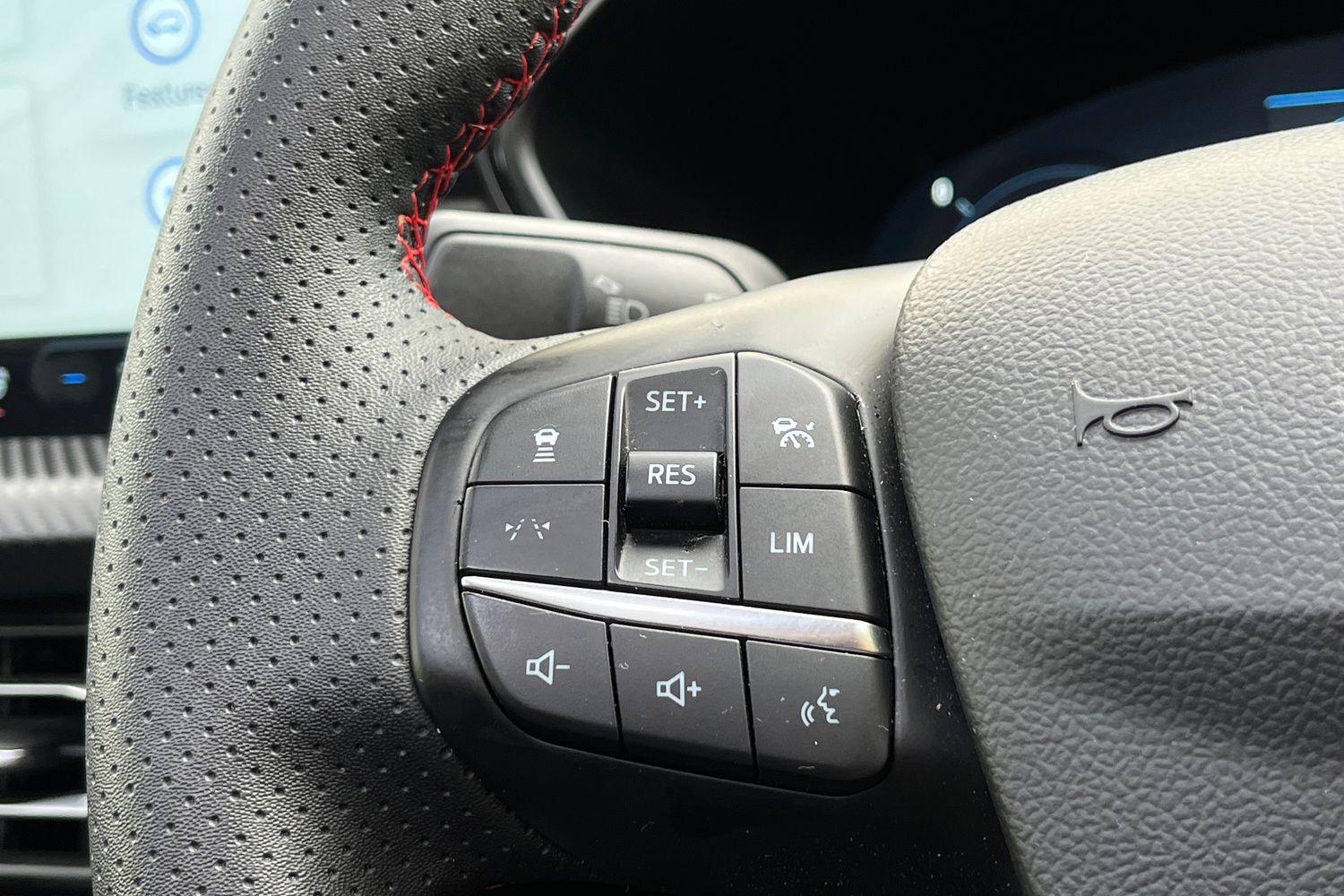 Ford Kuga Photo 36