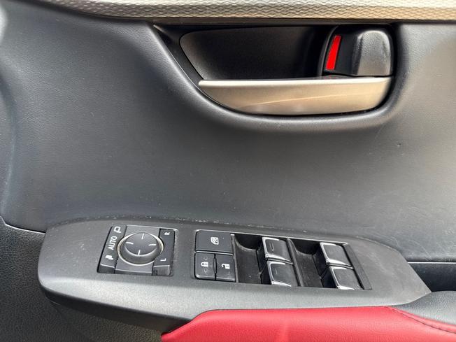 Lexus NX Photo 30