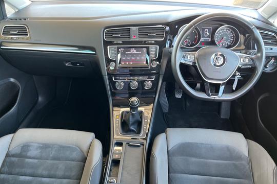 Volkswagen Golf Photo autoimg-14f81e3e37ee1d04d4f09afb5332f9559e4e2657.jpg