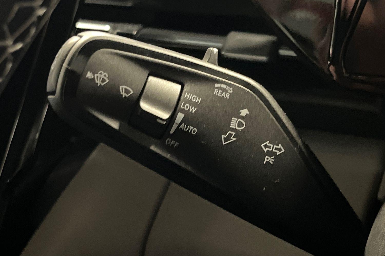 Ford Explorer Photo 13