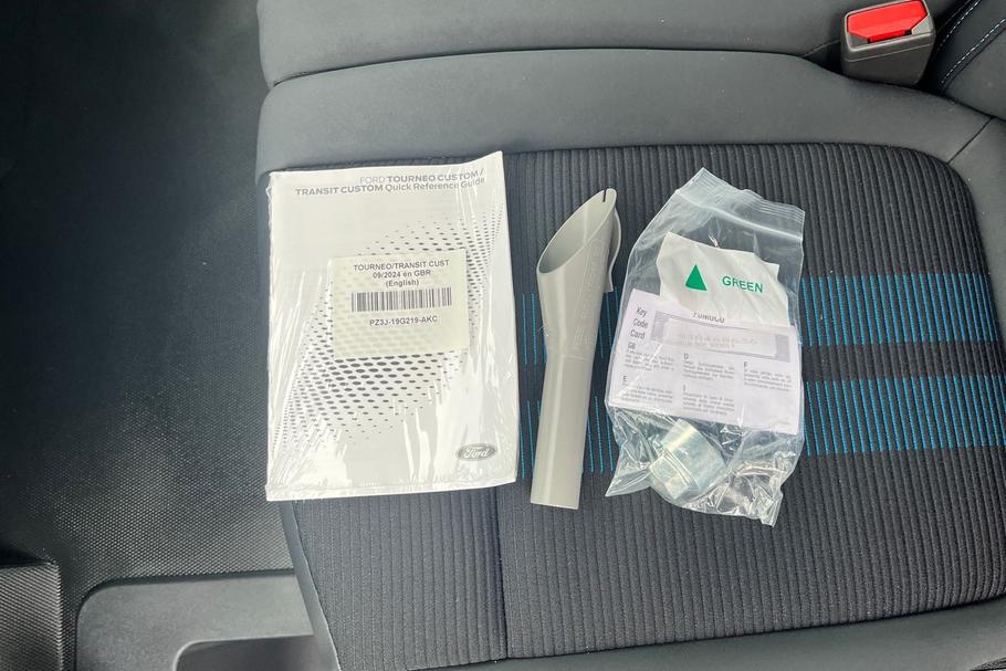 Used Ford TRANSIT CUSTOM 8