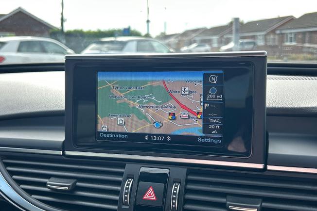 AUDI A6 Avant Photo 14