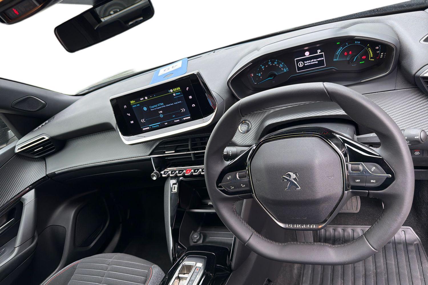 Peugeot E-2008 Photo 9