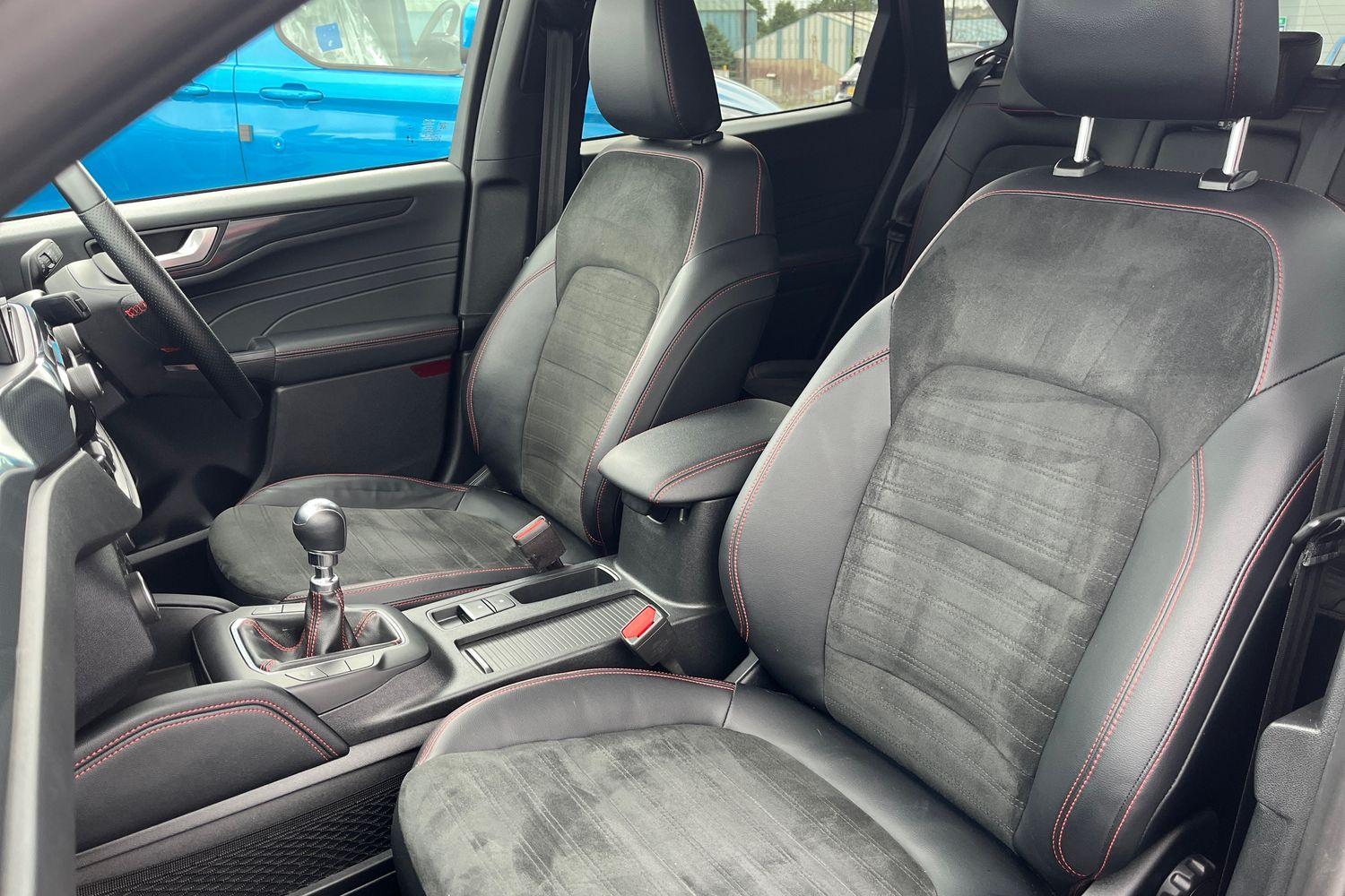 Ford KUGA Photo 18