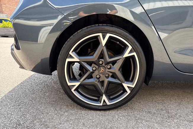 CUPRA Leon Photo 21
