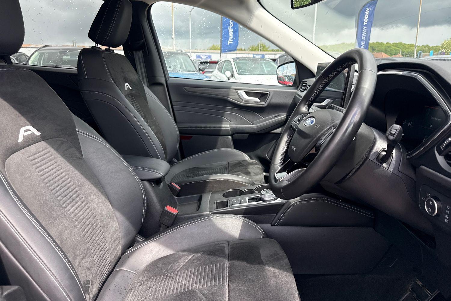 Ford KUGA Photo 16
