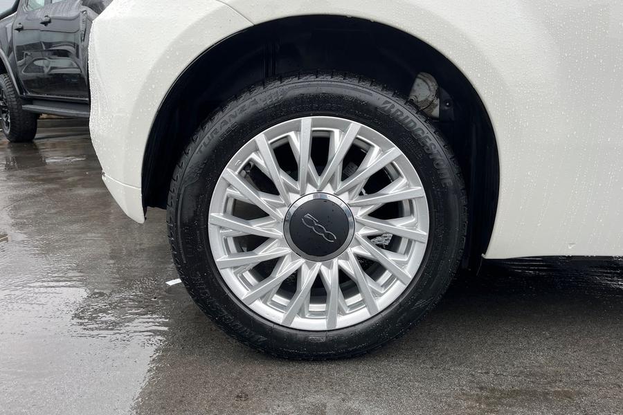 Fiat 500 Photo autoimg-150b902e9d792afedb14c987a00d7eb403facb66.jpg