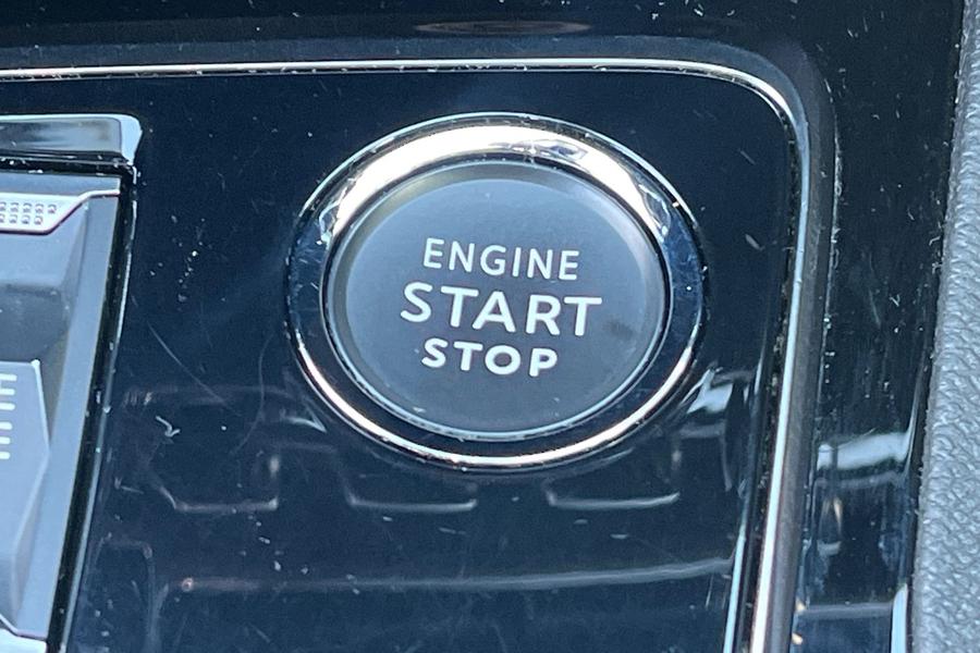 Peugeot 5008 Photo autoimg-150c4dd9612564baf347efbbd9cb53cd6c0481f9.jpg