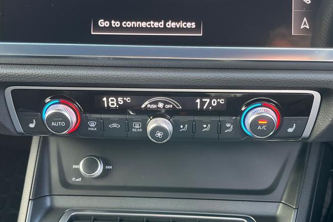 AUDI Q3 Photo 30