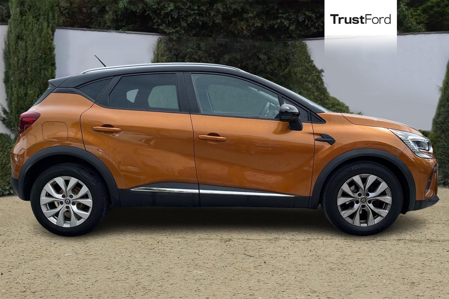 Renault CAPTUR Photo 2