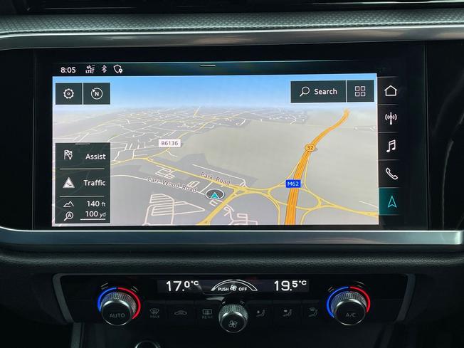 AUDI Q3 Photo 47