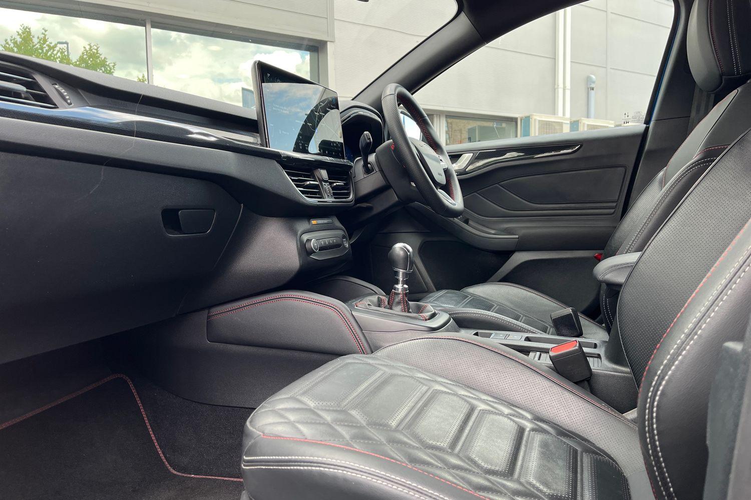 Ford FOCUS Photo 17