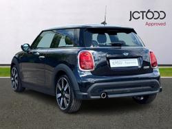 MINI Hatch Photo 3