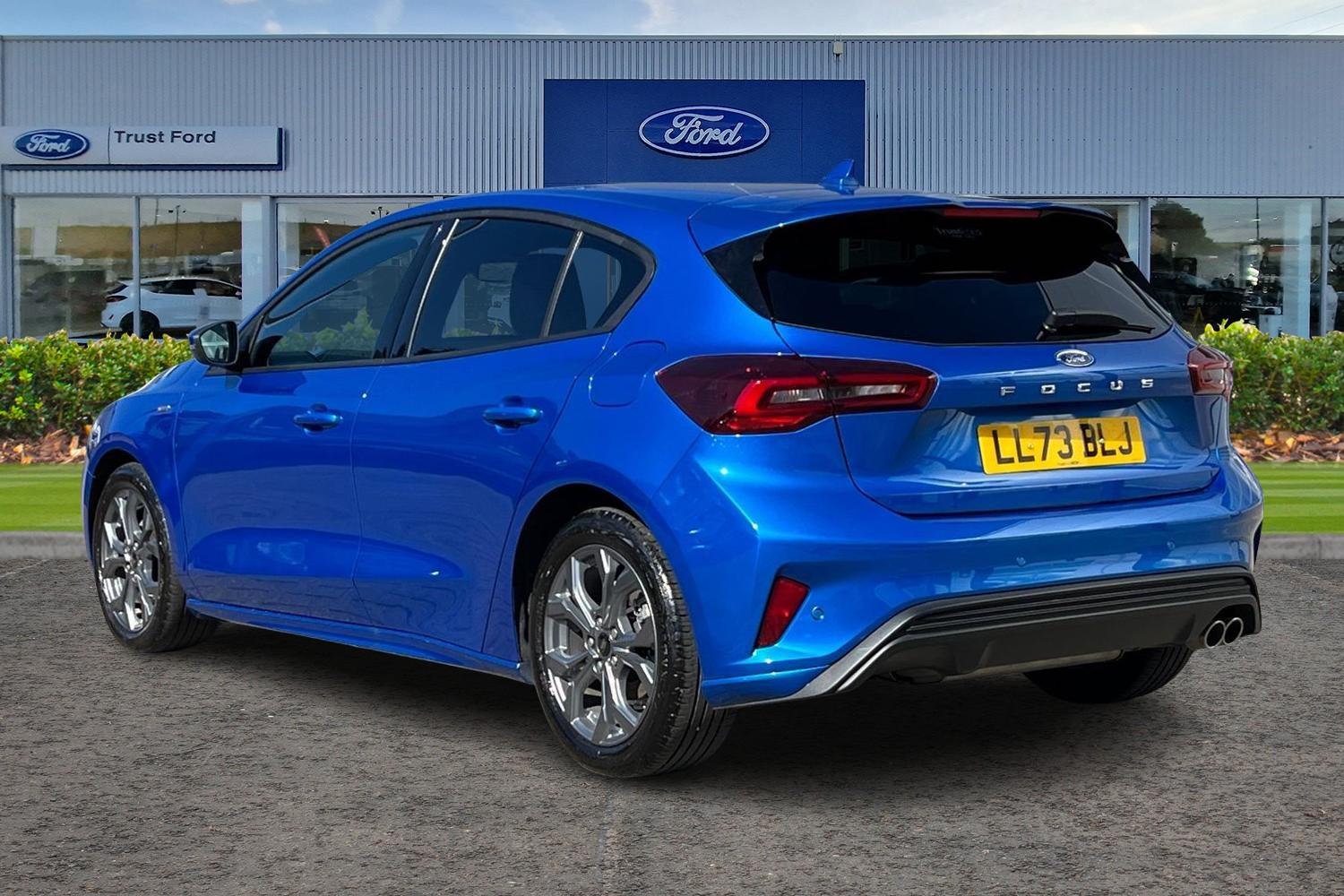 Ford Focus Photo 1