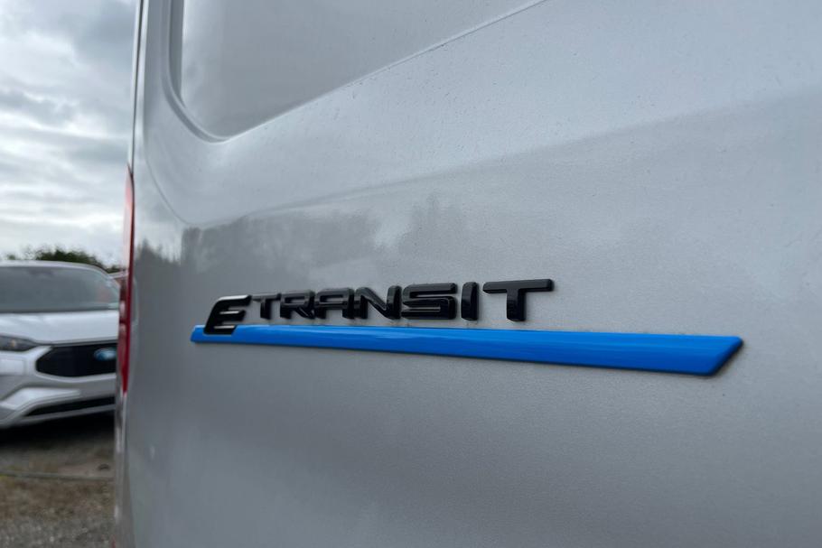 Used Ford E-TRANSIT LC75PZY 20