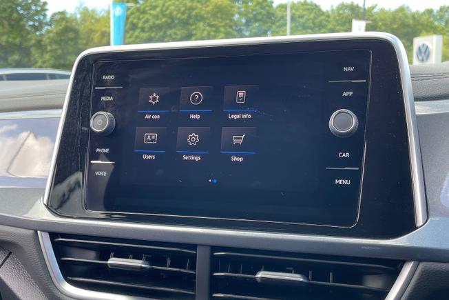 VOLKSWAGEN T-Roc Photo 34