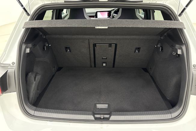 VOLKSWAGEN Golf Photo 12