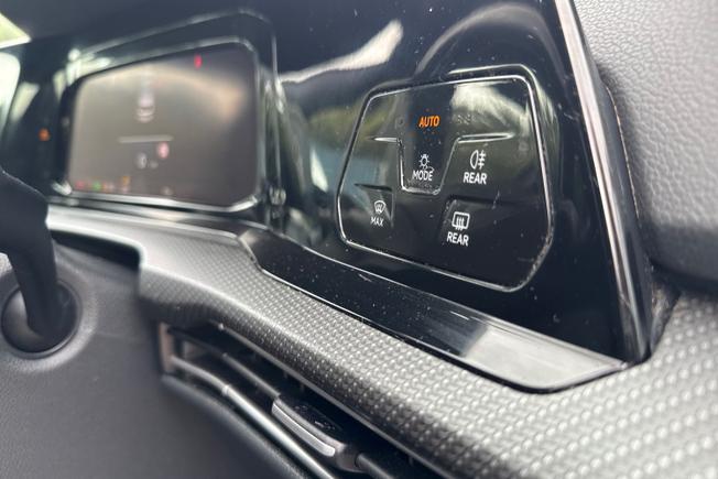 VOLKSWAGEN Golf Photo 27