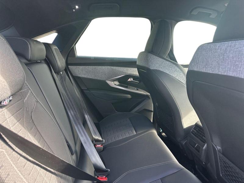 Used Peugeot E-3008 KS25OPP 18