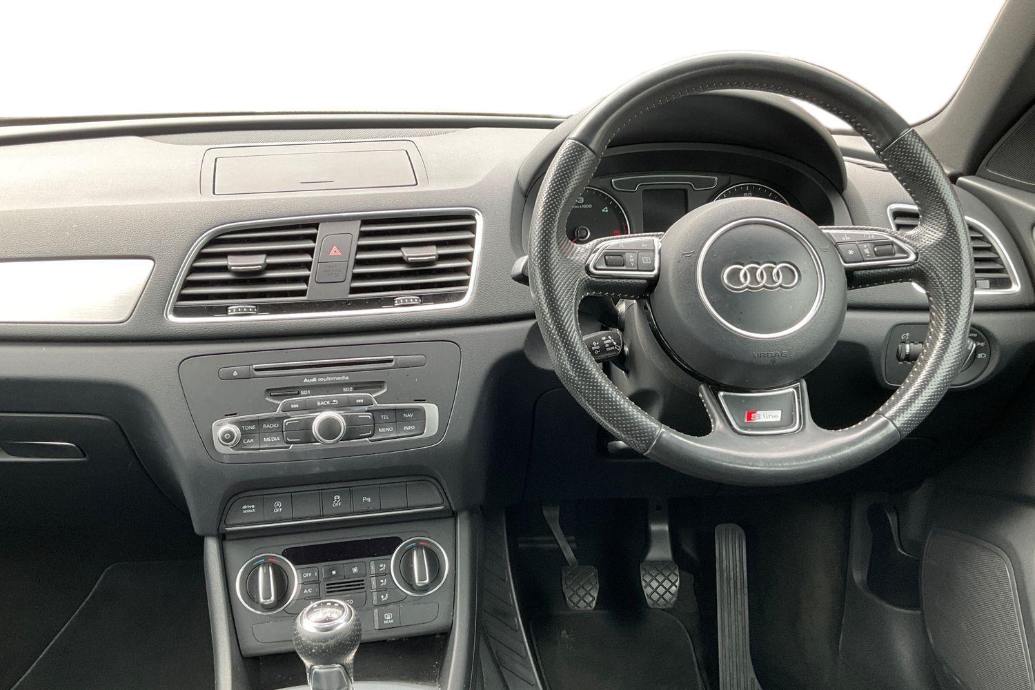 Audi Q3 Photo 10