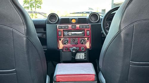 Land Rover Defender Photo autoimg-152e614e59acb55c6179bc7492e9d3d2474b629b.jpg