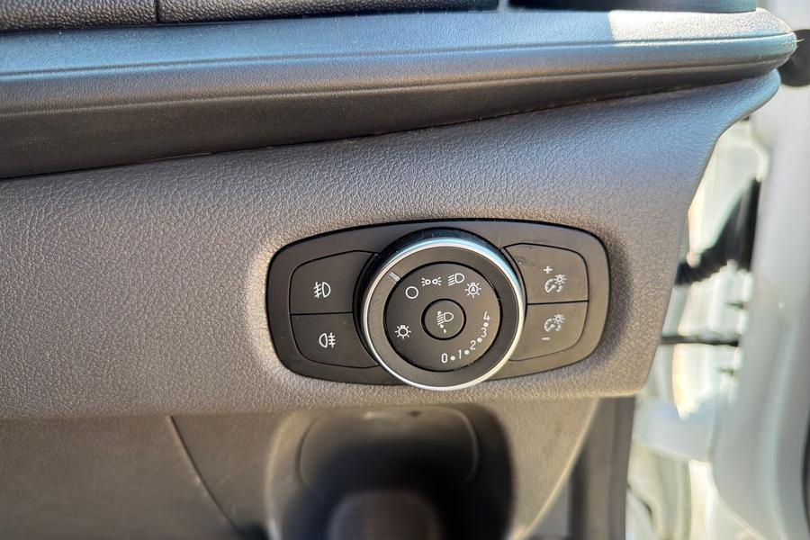 Ford TRANSIT CUSTOM Photo autoimg-1535d2ec10804a80c9d0c413a5714f92394b1ae3.jpg