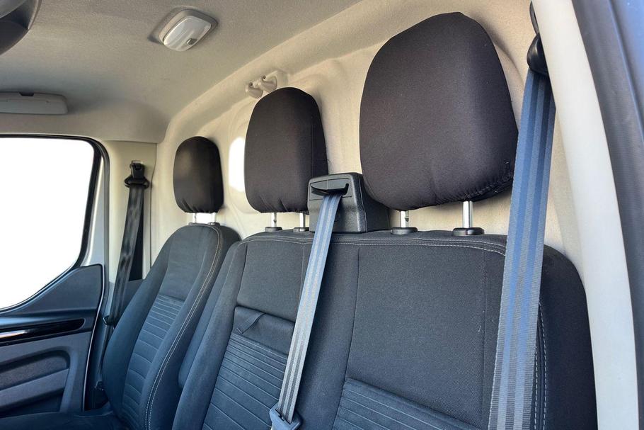 Used FORD TRANSIT CUSTOM HN22XRU 11
