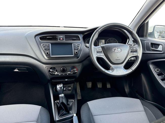 Hyundai i20 Photo 11