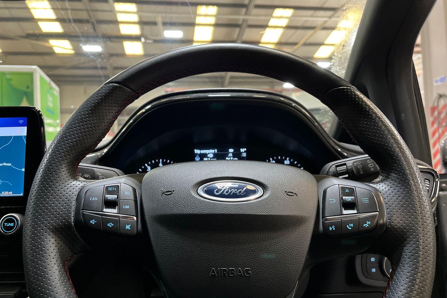 Ford FIESTA Photo 11