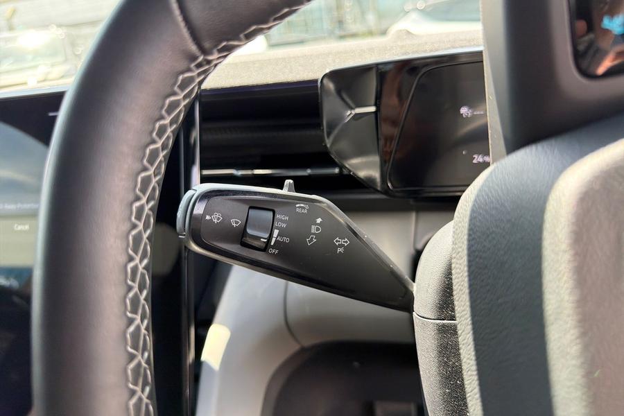 Ford EXPLORER Photo autoimg-153b8b8feb86e58b1f7bc663a8bd4267afe9a6c9.jpg