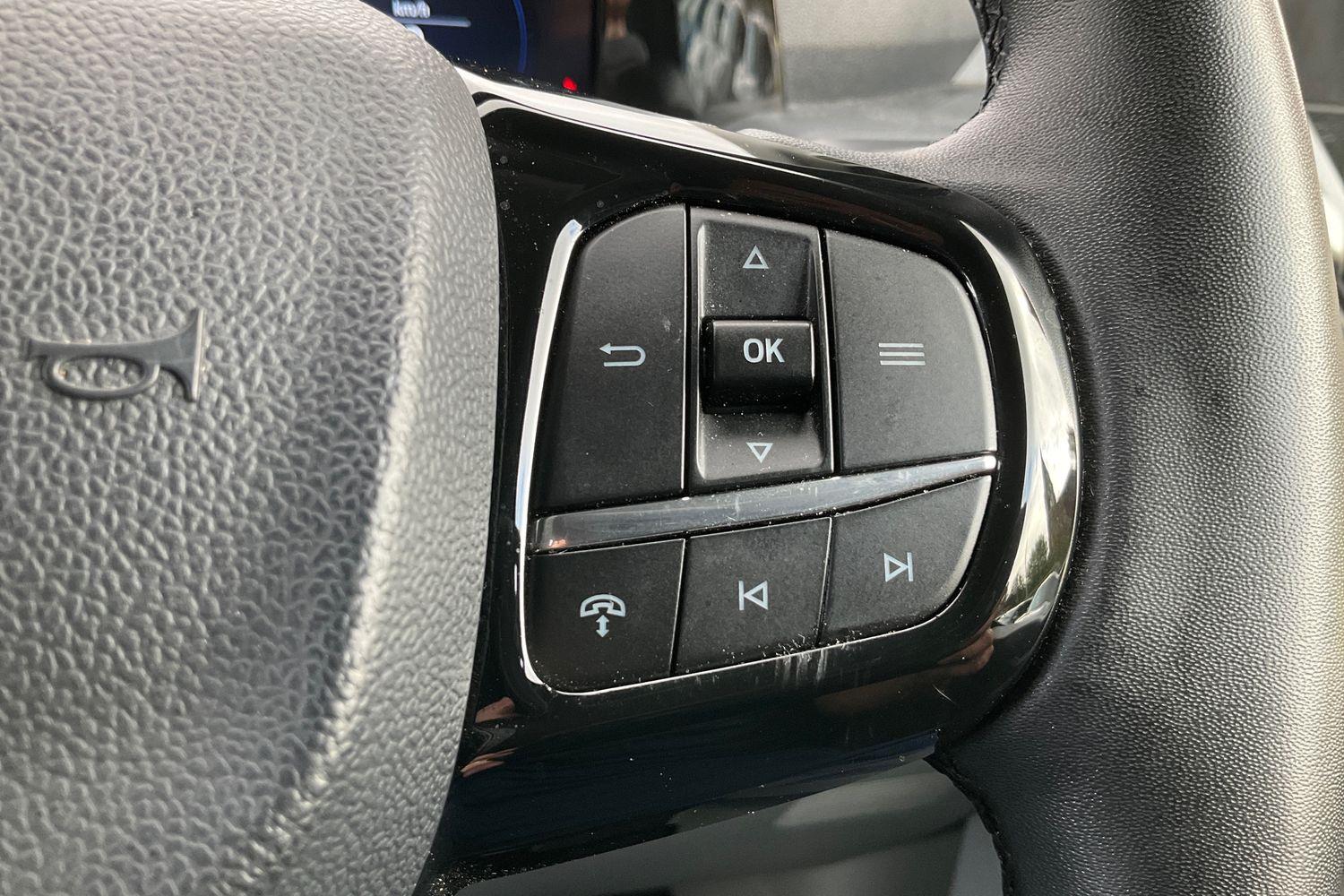 Ford TOURNEO CUSTOM Photo 28