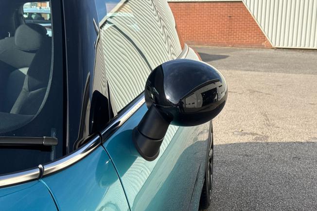 MINI Hatchback Photo 27