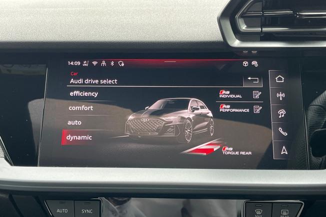 AUDI RS3 Photo 23