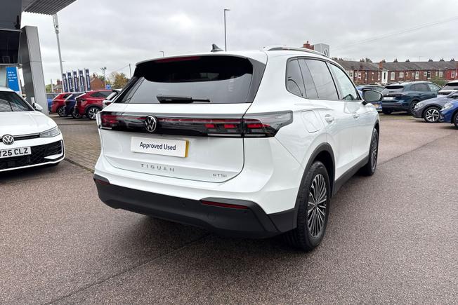 VOLKSWAGEN Tiguan Photo 24