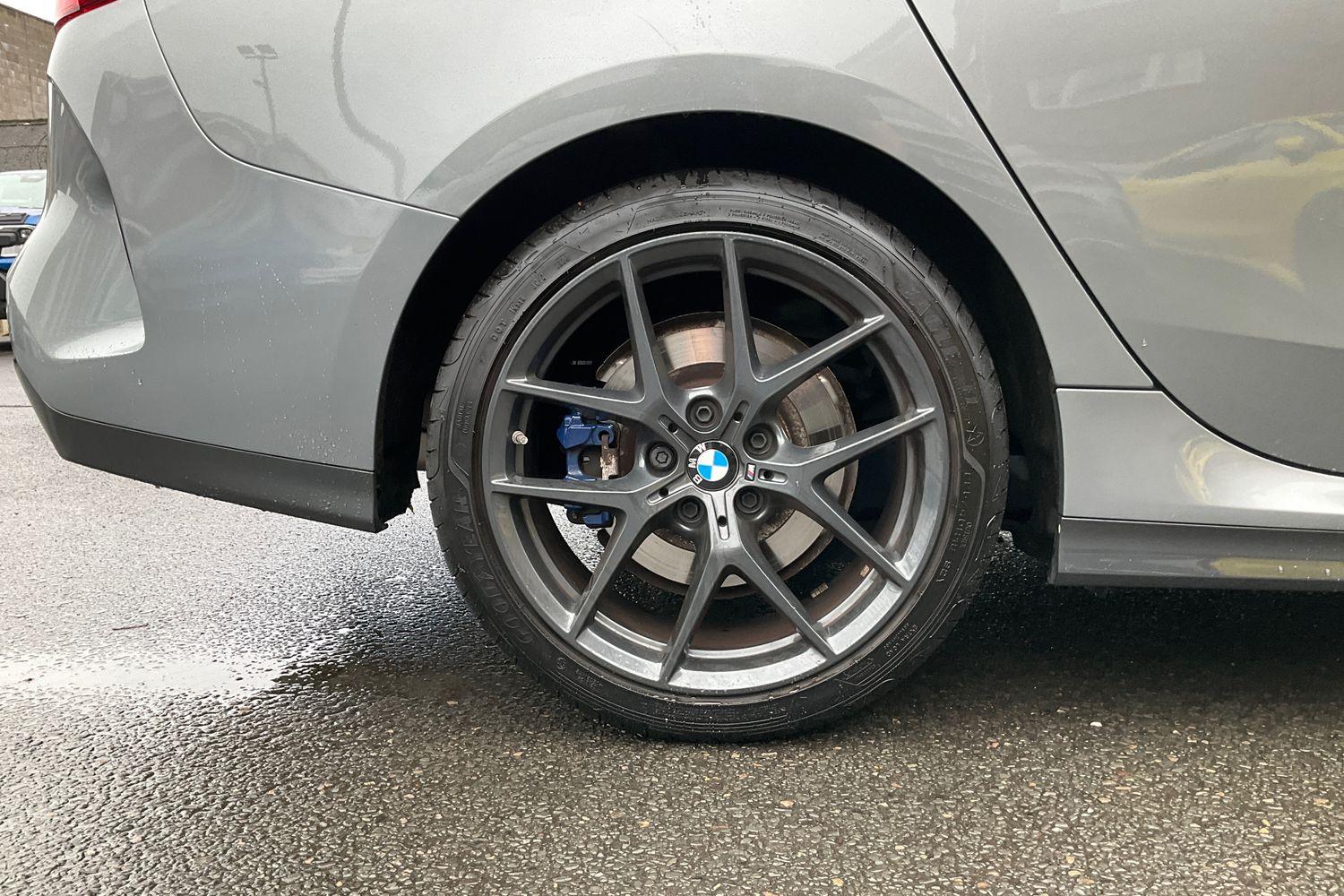 BMW 2 SERIES Photo 7