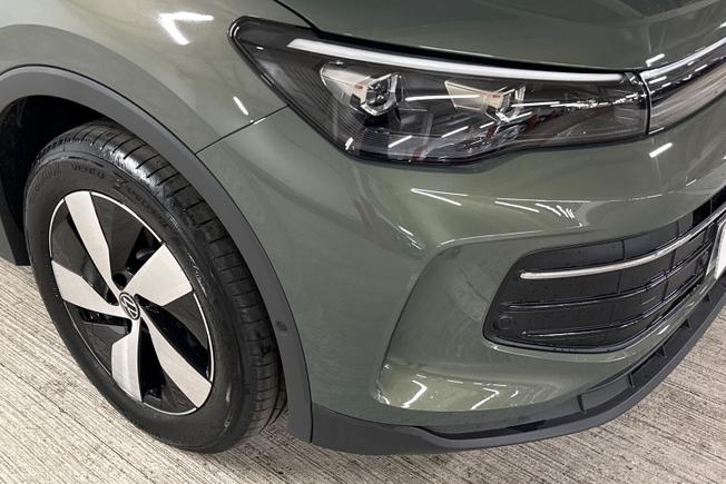 VOLKSWAGEN Tiguan Photo 19