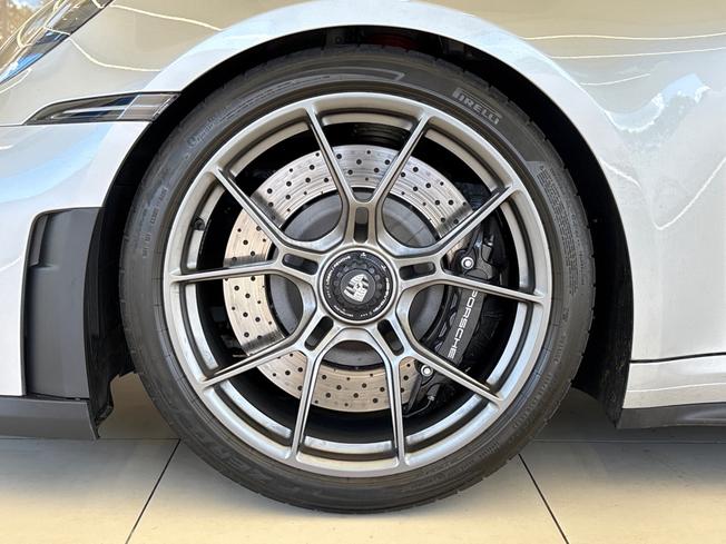 PORSCHE 911 Photo 25
