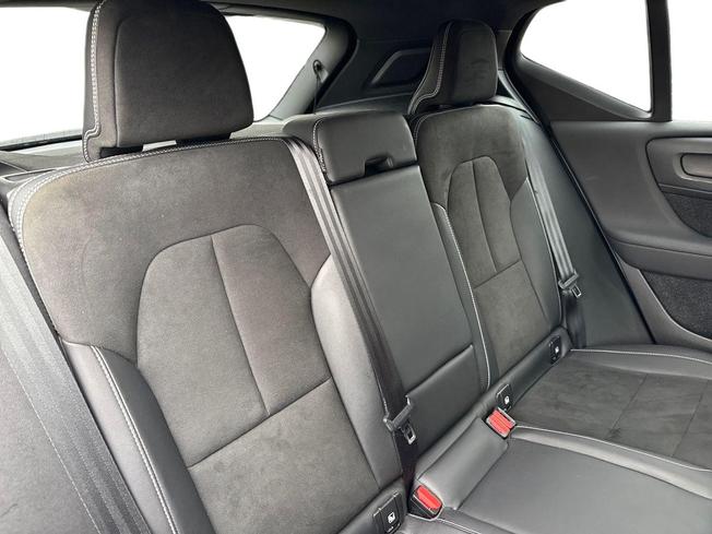 VOLVO Xc40 Photo 9