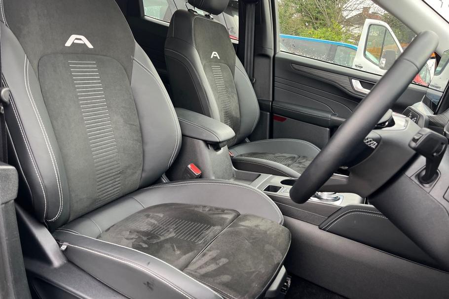 Used Ford KUGA WV25UWO 17