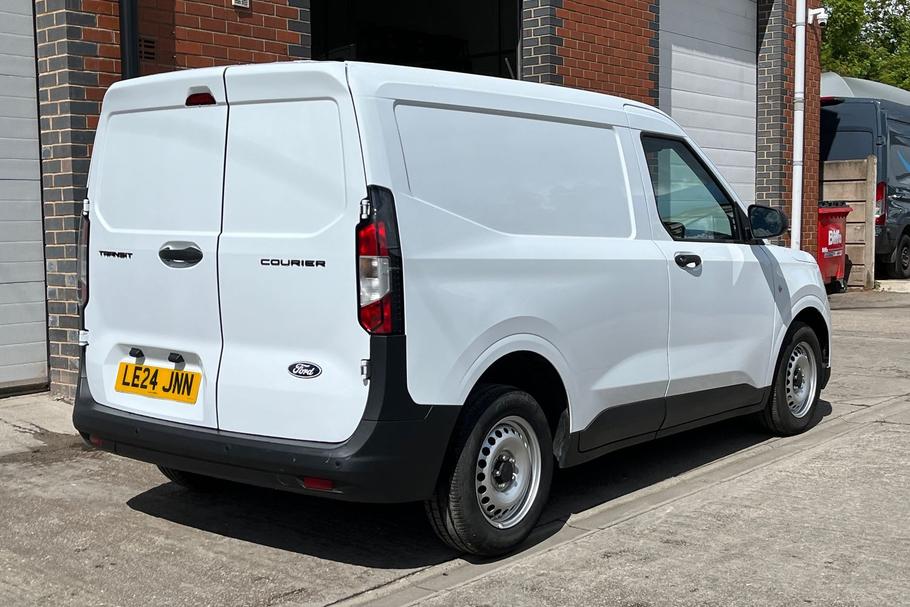 Used Ford TRANSIT COURIER LE24JNN 7