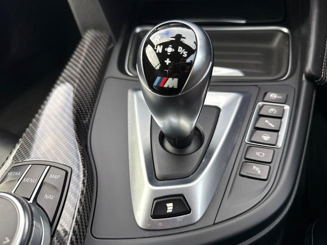 BMW M4 Photo 44