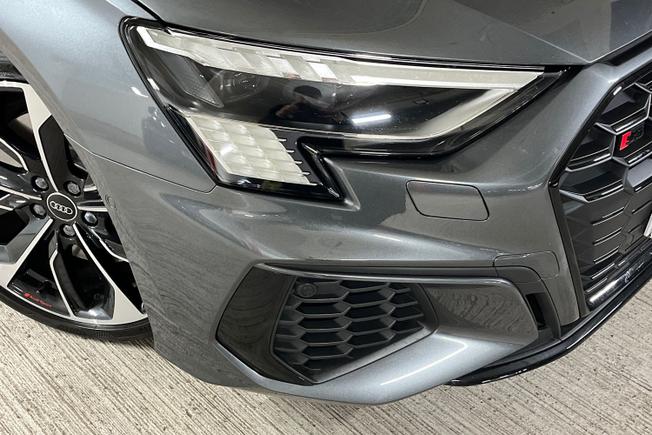 AUDI S3 Photo 19